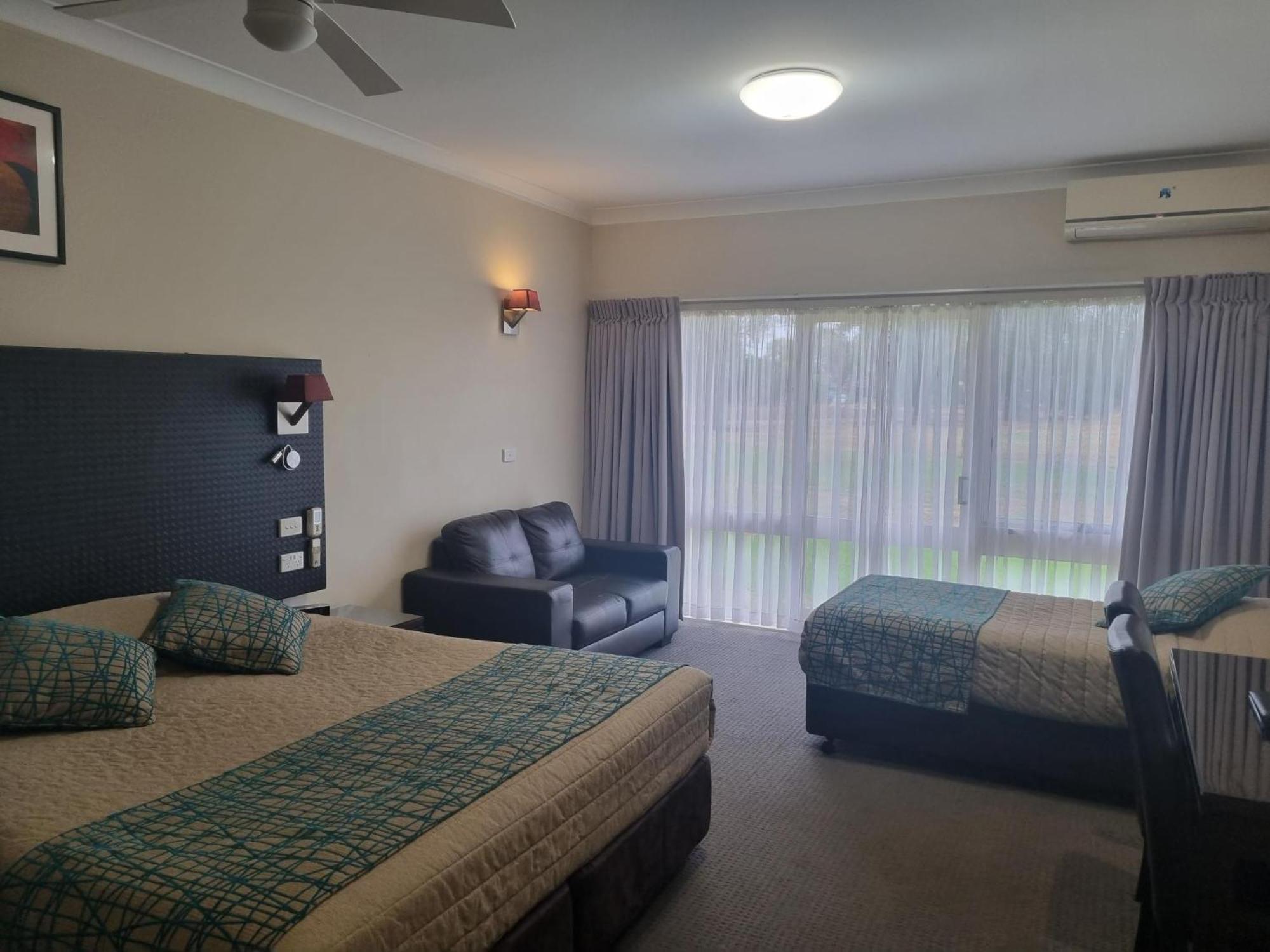 Australian Homestead Motor Motel Wagga Wagga